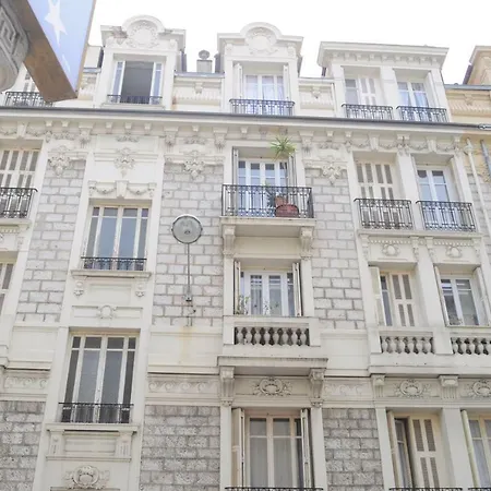 Carre D'or Апартаменты *